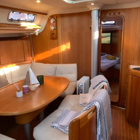 Nuit Sur Un Bateau Vieux Port Tekne *
