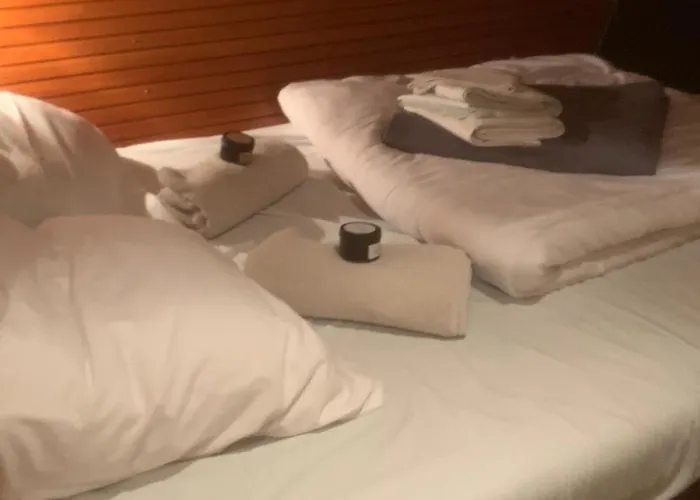 Hotel en barco Nuit Sur Un Bateau Vieux Port *